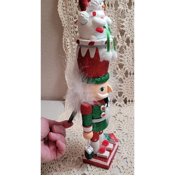 Kurt Adler Hollywood Nutcrackers Snowman Hat Nutcracker - Thumbnail 4